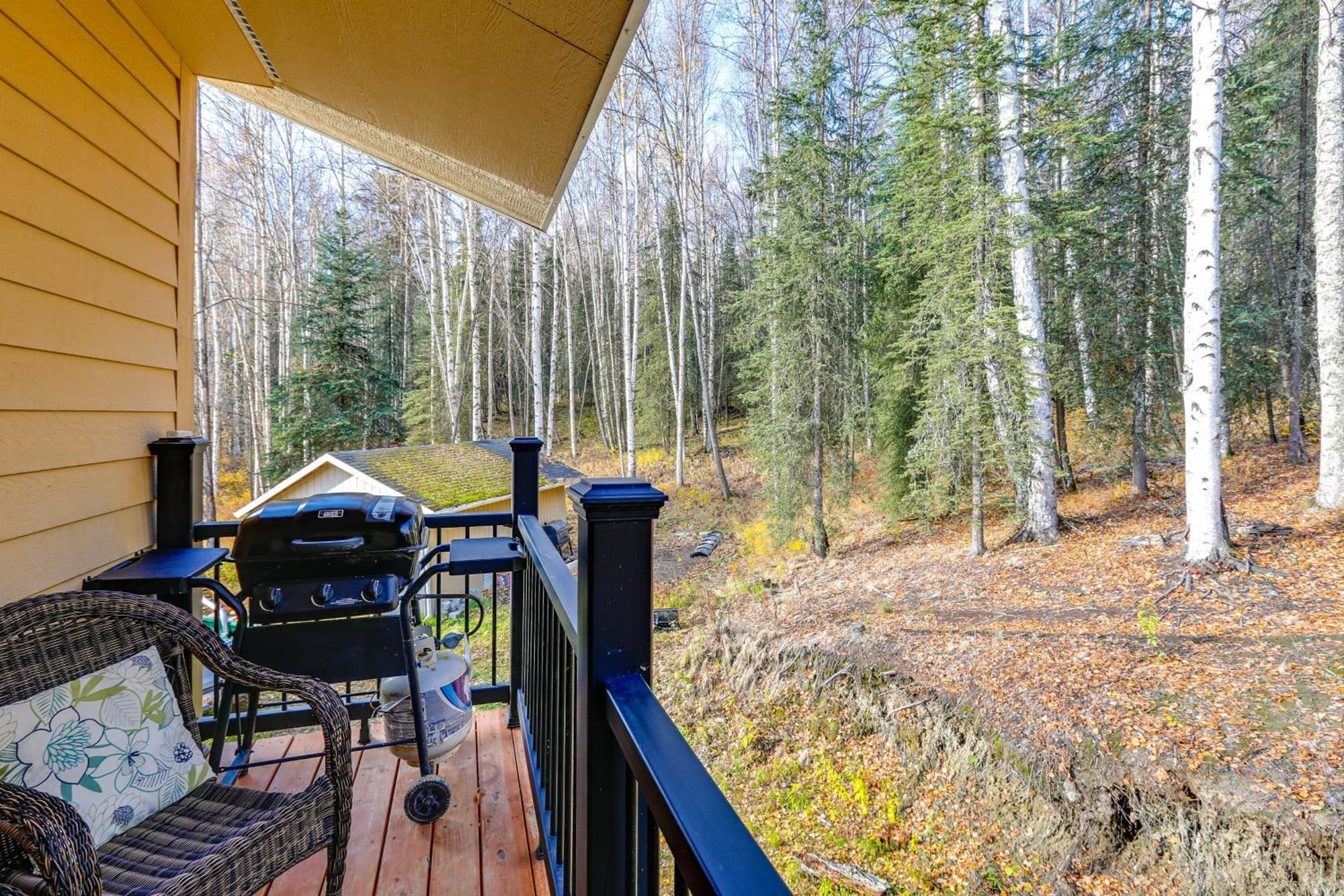 Convenient Fairbanks Guest Suite With Grill! Exterior photo
